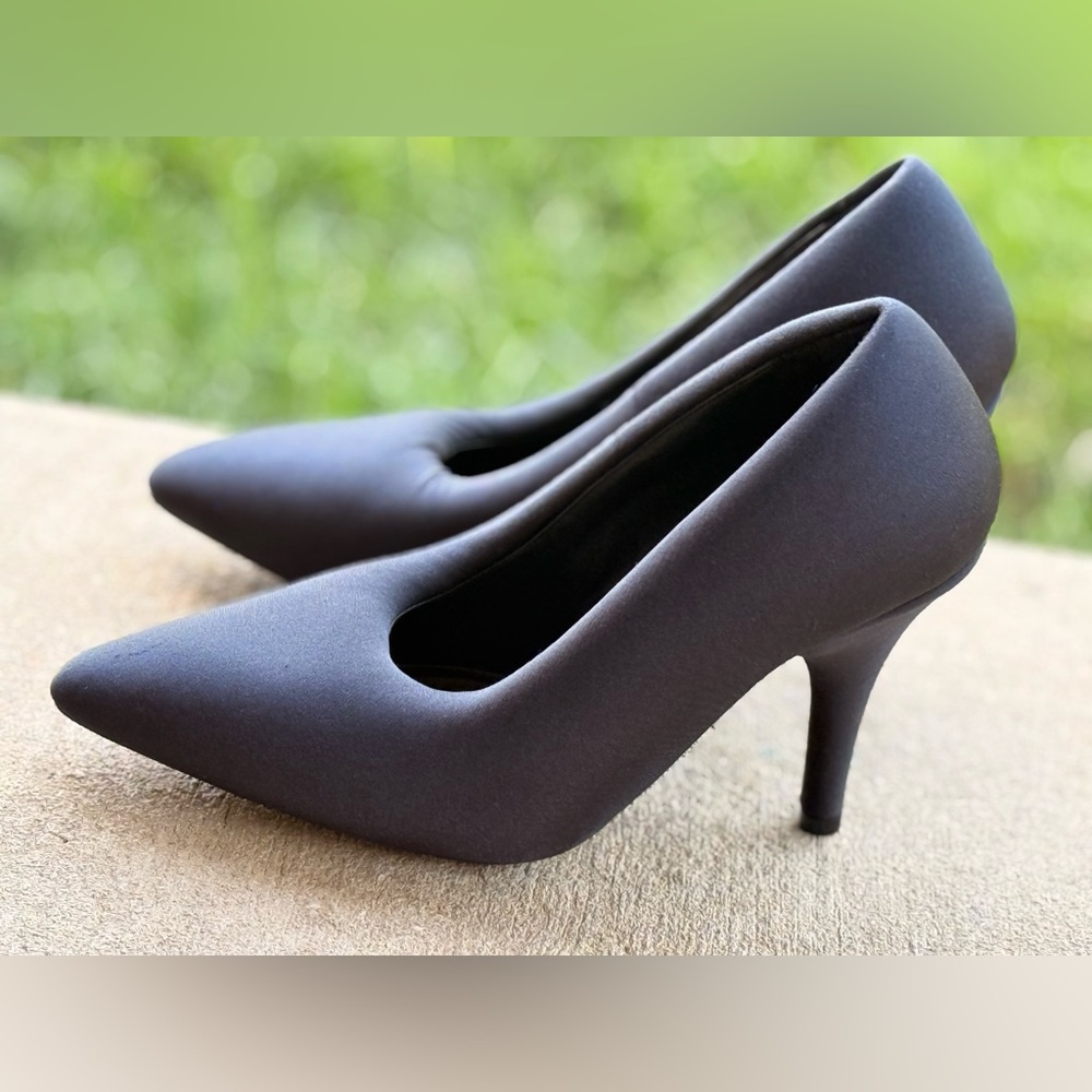 ORIGINAL Balenciaga Padded Pump Heels - Picture 5 of 5